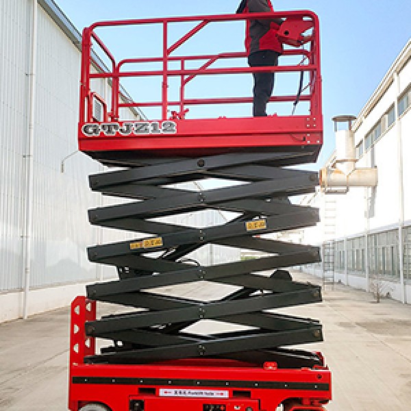 南京自行走升降机